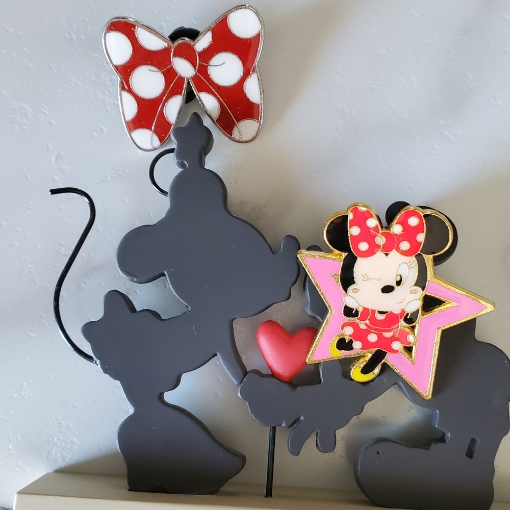 2 Minnie Mouse Disney Pins Pink Star &  Iconic Bow